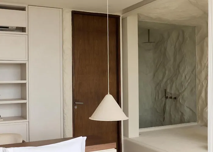 Fira Uluwatu