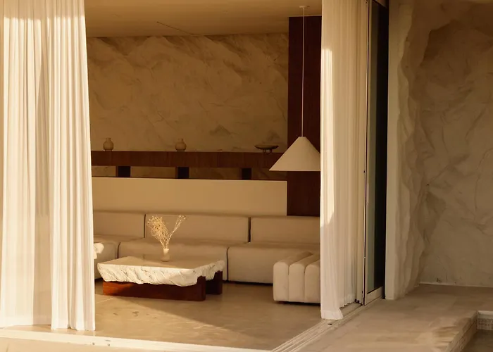 Fira Uluwatu